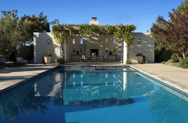 Pool Cabana in Rutherford, CA