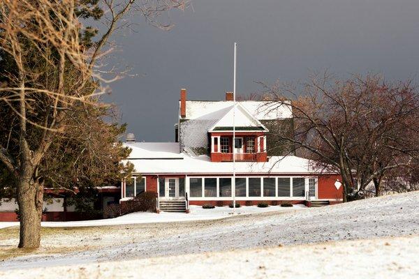 Winter at the Manistee Golf & Country Club clubhouse