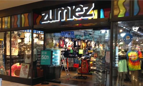 Zumiez, Men's Clothing Stores, Snowboard Shop, Women's Clothing Stores, Shoe Stores, Watch Store, Sunglass Store Skate Shop In Grand Prairie