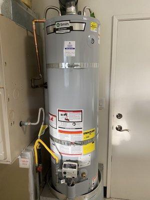 A.O. Smith GUC-40 water heater after installation