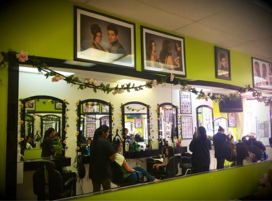 The inside of Tu Nueva Imagen Salon. A green friendly salon.