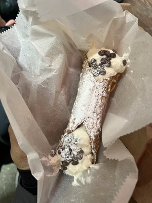 $5 large cannoli