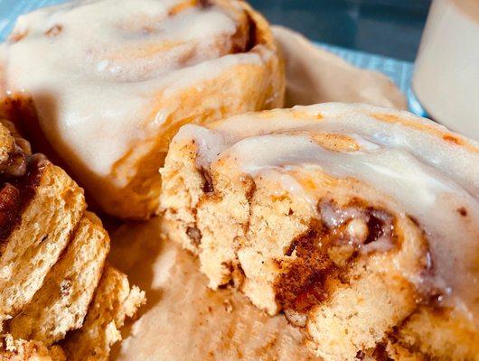 plant based cinnamon rolls