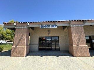 Local Paso Robles Barber Shop located next to Smart & Final