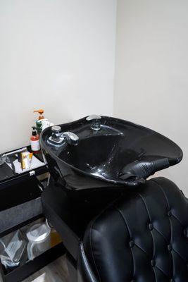 Hair and scalp treatment station