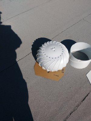 Round roof vent