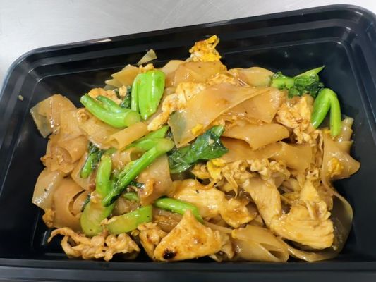 Pad See Ew with Chicken