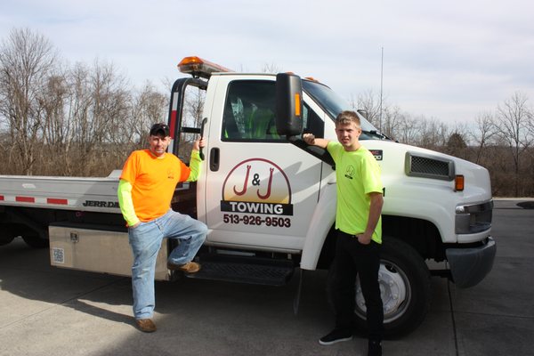 J & J Towing