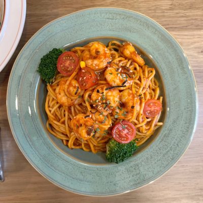 Spaghetti with Shrimp and Tomato Bolognese