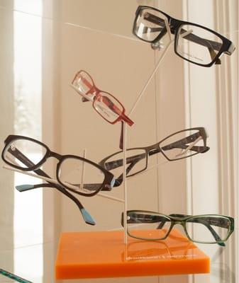 A full optical boutique with hundreds of frames to find that perfect selection for you.