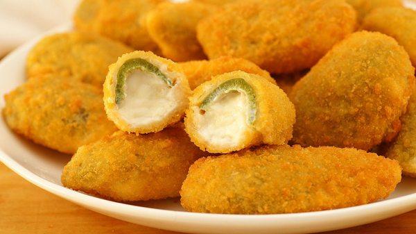 5 Fried Jalapeño poppers 4.99$.