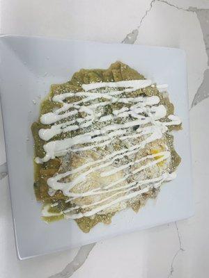 Chilaquiles verdes !! With two sunny side eggs