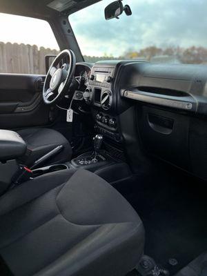 interior detail on this beautiful jeep