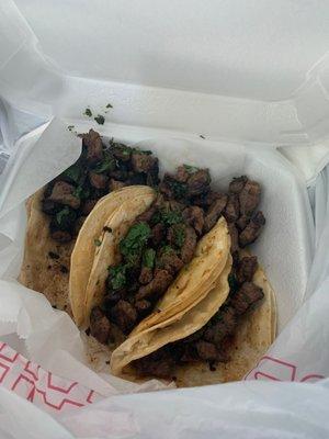 Tacos de carne asada