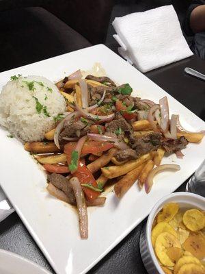 Lomo saltado