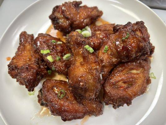 Sweet and a little spicy crispy chicken wings, let's order and try.