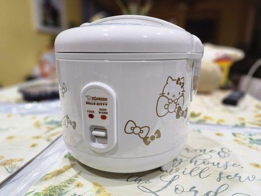 Hello Kitty x Zojiroshi Rice Cooker