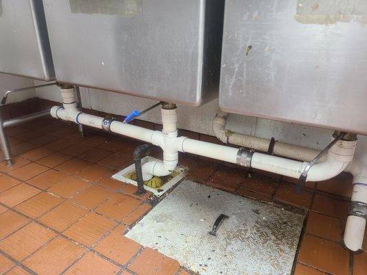 Commercial sink drain repair