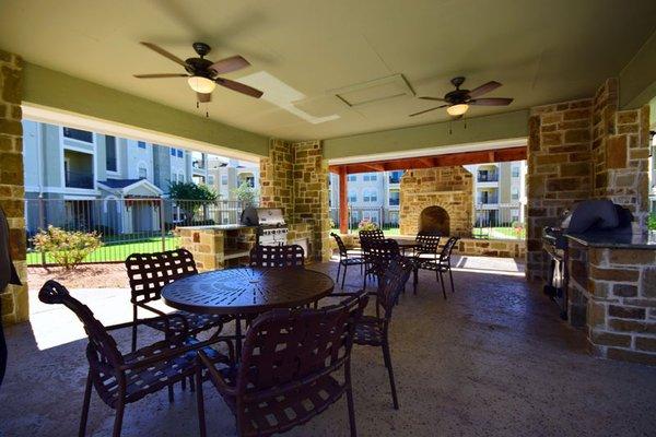 Main Pool Pavilion, Outdoor Fire Place. Granite Counter tops, Gas Grills  (we provide the propane) you relax!