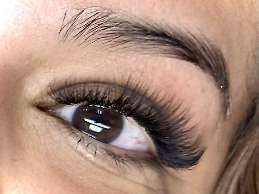 Eyelashes extensions!!