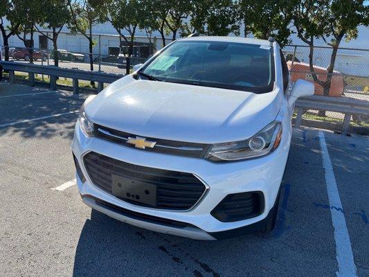 Chevy Trax
 White
 Off Lease Only
 Miami