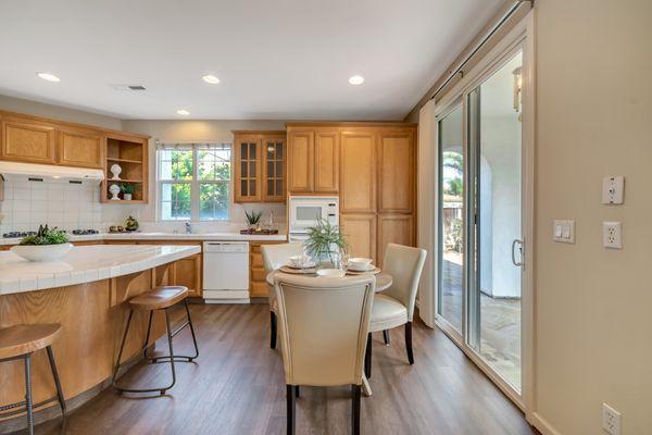 Breakfast nook area with sliding doors | Evergreen | Thao Dang & Brian Ng | Block Change Real Estate | Top 1% Real Estate Agent