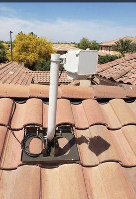 They put this little receiver on my roof and bring in the fiber optics Internet wirelessly.