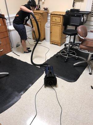 Office cleaning: salon cleaning