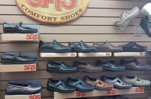 SAS Shoe Display