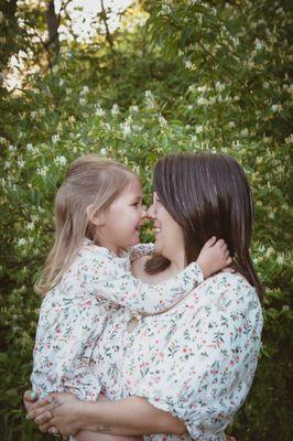 Precious Mommy & Me session in Hendersonville, TN at Walton Ferry Arboretum.