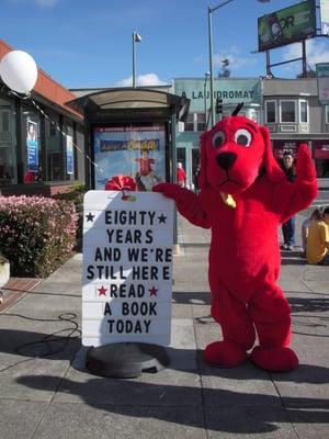 Clifford loves the library