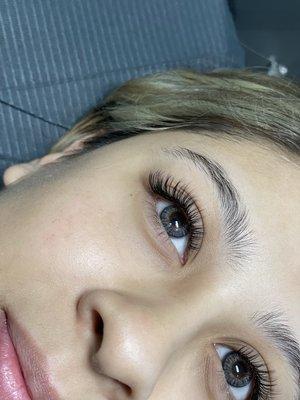 Wet lash effect