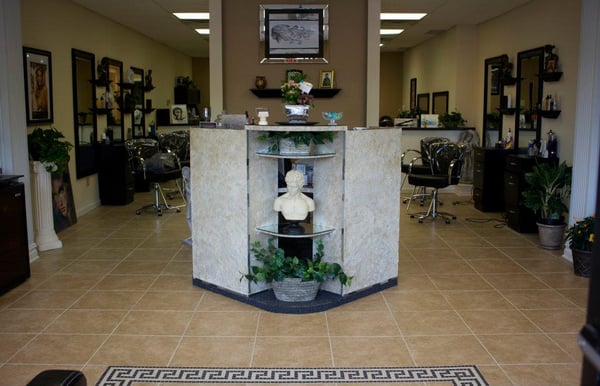 Enter georgios with confidence and ease. A very friendly, yet professional salon