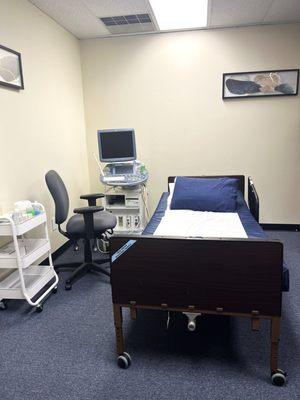 Personal care ultrasound office with your complete comfort in mind.