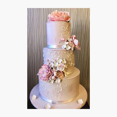 Dusty rose tiered cake. #spinellisboston #spinellislynnfield