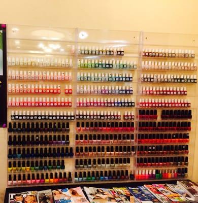 How do you guys like this new polish shelf? It's a more fesh and clean look to the salon, and adds lots of color to it as well.