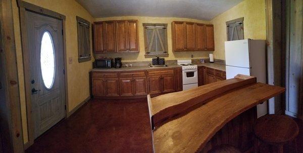 Full size kitchen