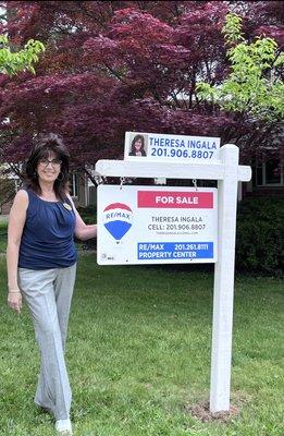 Theresa Ingala-RE/MAX Property Center