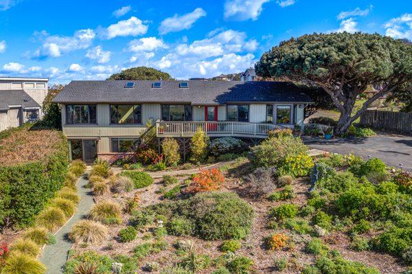 Los Osos home on half an acre.
Seller's real estate agent.