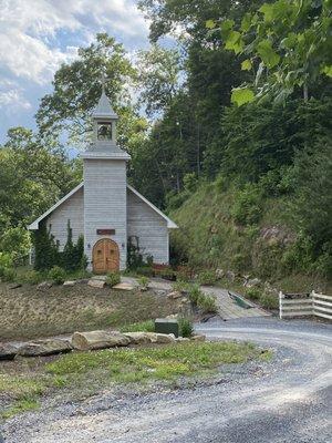 Chapel on property is an extra charge