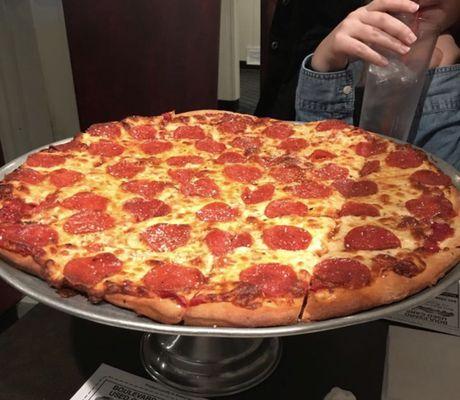 Large Pepperoni Pizza