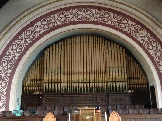 The George Johnson Tractor Action Organ was installed between 1893-1896, and enlarged in 1945-1950