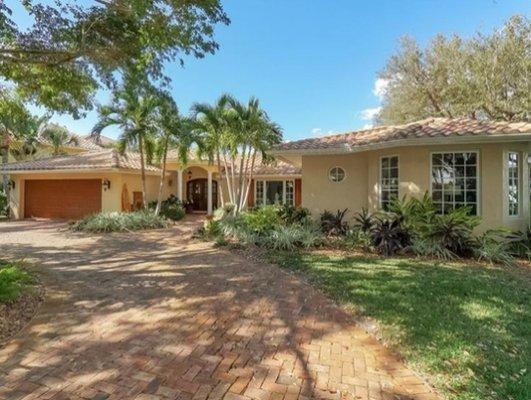 JUST SOLD... beautiful home on Siesta Key!