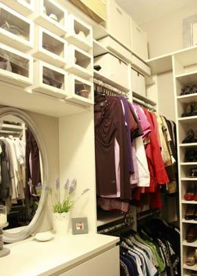 Modern Walk-in Closet