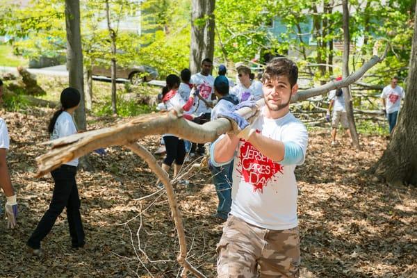 Volunteers work on trail maintenance for Jersey Cares Day 2015.