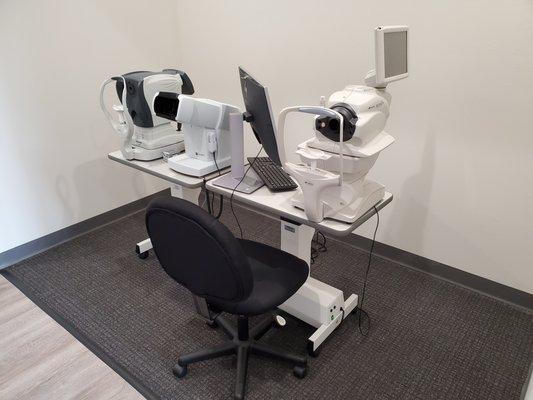 Experience the latest in eye care technology! Our state-of-the-art equipment ensures precise diagnostics and top-notch treatment.