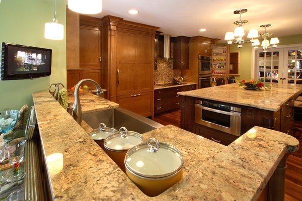 Mixed wood kitchen