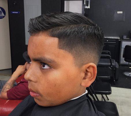 Barber Q: 310-889-4331