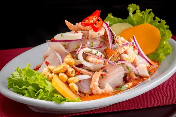 Ceviche mixto peruano