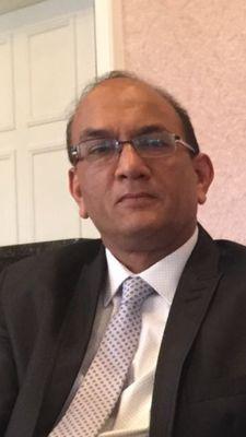 Dr Fahim Qureshi